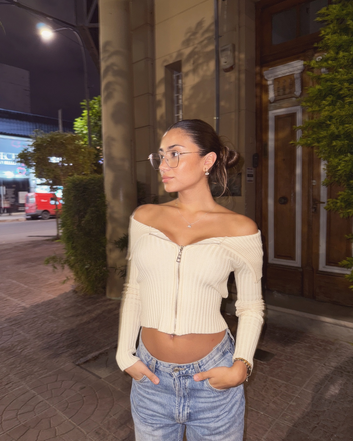 Locked exclusive media